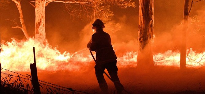 Avustralya'da alevler yerleşim yerlerini tehdit ediyor: 'En büyük tahliye' operasyonu için geri sayım başladı