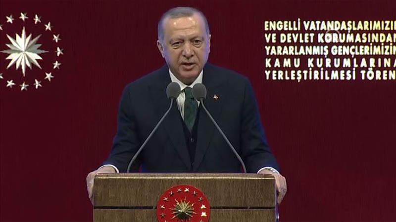 Erdoğan: Genç yaşta evlenmiyorlar, çoğu 30'u aşkın evleniyor ya da evde kalıyor; böyle bir şey olabilir m