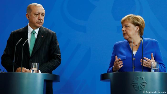 Merkel'in Türkiye gündemi demokrasi, istikrar ve ekonomi