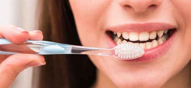 Dişlerinize zarar veren 8 diş bakımı hatası