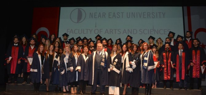 Bilgi İle Donatılarak Hayata Atıldılar… Yakın Doğu Üniversitesi Fen-Edebiyat Fakültesi Mezuniyet Töreni Gerçekleştirildi.