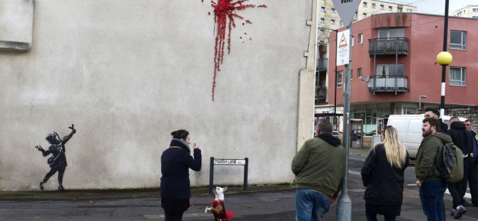 Banksy, Sevgililer Günü'nü pas geçmedi