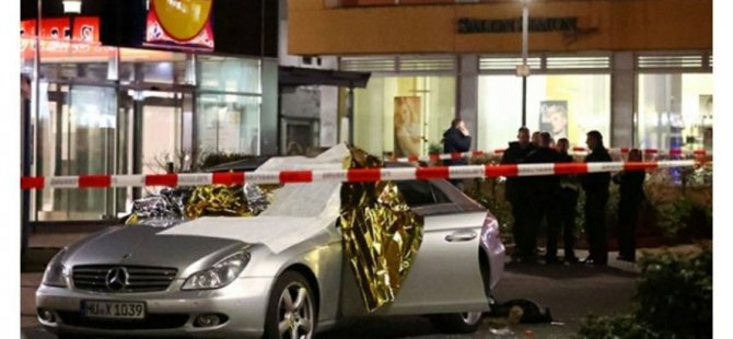 Almanya'da İki Kafeye Silahlı Saldırı: 11 Ölü