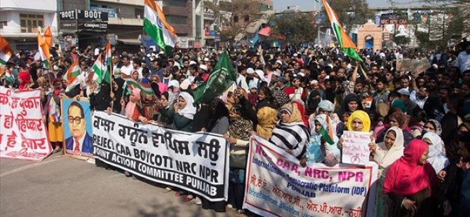 Yeni Delhi'de Vatandaşlık Yasası Karşıtı Protestolarda 7 Ölü