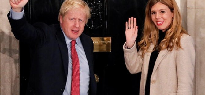 İngiltere Başbakanı Boris Johnson İle Carrie Symonds Nişanlandı