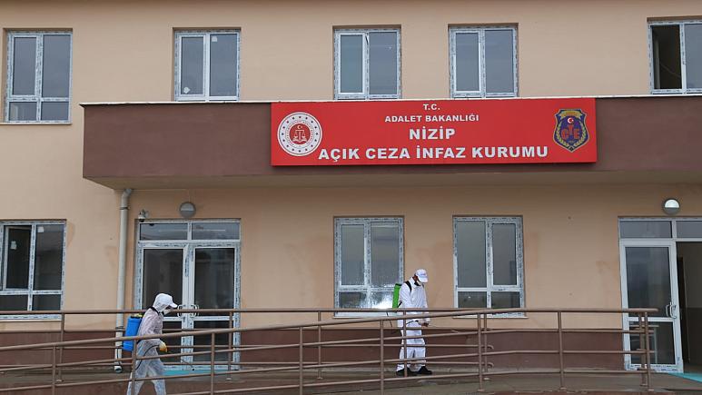 Türkiye’de ‘koranavirüs affı’ gündemde; 100 bin kişiye tahliye yolu açılabilir