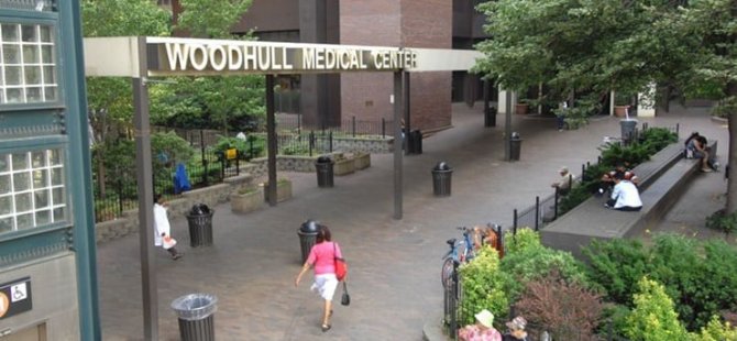 New York’taki hastanede, sosyal mesafe kuralını ihlal etti diye yumruk atılan yaşlı kadın hayatını kaybetti