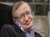 Stephen Hawking ismini tescil ettiriyor