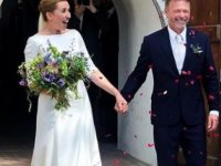 Tam 3 kez düğününü ertelemek zorunda kalan Danimarka Başbakanı sonunda muradına erdi