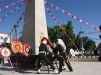 20 Temmuz Barış ve Özgürlük Bayramı… Lefkoşa Şehitler Anıtı Önünde Tören Düzenlendi