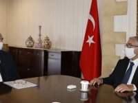 Cumhurbaşkanı Akıncı, Taşınmaz Mal Komisyonu Başkanı Erkmen’le Görüştü