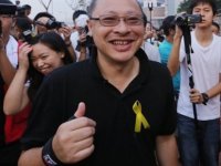 Hong Kong'da "Şemsiye Devrimi" Protestolarının Liderlerinden Hukuk Profesörü Üniversiteden Kovuldu