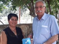 İsmihan Yorgancı “Toplu Oyunlarım 1” Adlı Kitabını Girne Belediye Başkanı Güngördü'ye Takdim Etti