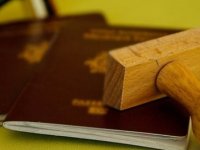 Kıbrıs RUM Kesiminin Onlarca Suçlu ve Kaçağa Pasaport Verdiği Ortaya Çıktı