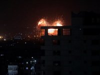 İsrail Gazze'de Hamas'a Ait Bazı Noktaları Vurdu