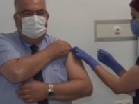 Çin'den Gelen Aşı İçin Gönüllü Olan Profesöre İkinci Doz Yapıldı