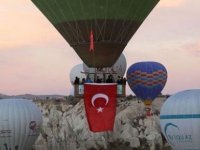 Kapadokya’da Balonlar Cumhuriyet Bayramı İçin Havalandı