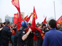 Taksim Meydanına giren göstericilere polis saldırdı (video)