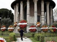 İtalya'da binlerce cenaze aylardır gömülemiyor, tabutlar depolarda tutuluyor