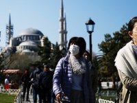 Reuters: Türkiye, vatandaşlarını eve kapatırken yabancı turistleri ağırlıyor