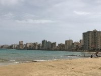 Kapalı bölge Maraş’ta bazı otellerin Kıbrıs Türk iş insanına satılması konusunun yankıları sürüyor