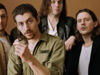 Arctic Monkeys biletleri ikinci elde rekor fiyata satılıyor!