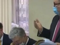 Ukrayna’nın Eski Devlet Başkanı duruşmada Uyuyakaldı