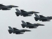 Hollanda açıkladı: Ukrayna’ya 18 adet F-16 savaş uçağı gönderilecek