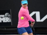 Rus tenisçi Vera Zvonareva'dan 'savaşa hayır' mesajı