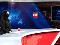 Kadın TV sunucuları ekrana peçeyle çıktı: Afgan kadınları için bir karanlık gün daha