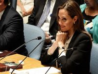 Angelina Jolie BMGK'da brifing verdi