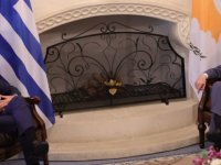 Yunanistan Başbakanı Miçotakis’ten Anastasiadis’e veda yemeği