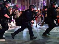 ABD'de öfke gecesi: On binlerce kişi sokağa döküldü!