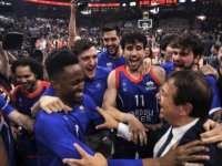 EuroLeague şampiyonu Anadolu Efes’in Kıbrıslı Türk oyuncusu Erten Gazi, Yakın Doğu Üniversitesi’nde basketbolseverlerle buluşacak