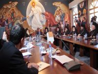 Anastasiadis’in Kıbrıs Müzakereleriyle İlgili Bilgilendirmesi Sen Sinod Üyelerini “Coşturdu”