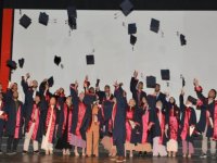 Yakın Doğu Üniversitesi İlahiyat Fakültesi mezunları diplomalarını törenle aldı