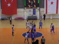 Unilig Basketbol'da Bahçeşehir farklı galip: 63-27