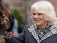 İngiltere Konsort Kraliçesi Camilla asırlık bir geleneği kaldırdı
