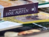 Jane Austen tüm zamanların en büyük yazarı seçildi