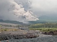Endonezya’da yanardağ alarmı! 2 bin kişi tahliye edildi