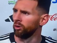 Messi’den Weghorst’a: “Ne bakıyorsun aptal, önüne bak”