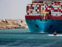 Süveyş Kanalı’nda yeni kriz: Yük gemisi karaya oturdu
