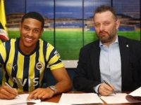 Fenerbahçe Jayden Oosterwolde ile sözleşme imzaladı
