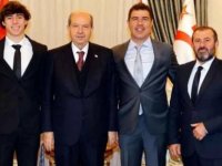 Cumhurbaşkanı Tatar, milli atlet Taygun Derviş ve antrenörü Celal Keleş’i kabul etti
