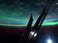 NASA astronotunun görüntülendiği kutup ışıkları nefes kesti