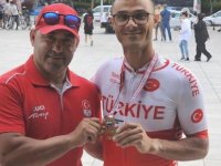 Kıbrıslı Türk bisikletçi Eral Aşina, kendi kategorisinde Türkiye Şampiyonu oldu