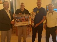 İskele'nin Şampiyon Baskletbol takımından Başkan Sadıkoğlu'na teşekkür