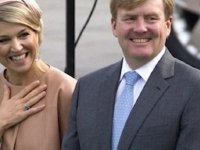 Hollanda Kralı Willem Alexander özür diledi