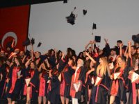 YDÜ Atatürk Eğitim Fakültesi’nden mezun olan 120 genç öğretmen diplomalarını aldı