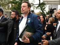 Erdoğan, Musk'ı Tesla'nın 7'nci fabrikasını Türkiye'de kurmaya çağırdı
